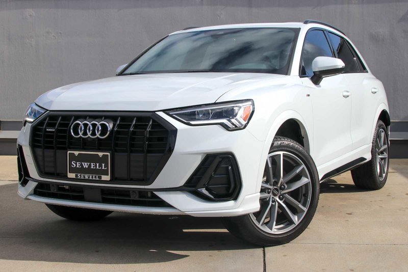 Certified 2024 Audi Q3 2.0T Premium Plus w/ Premium Plus Package image 1
