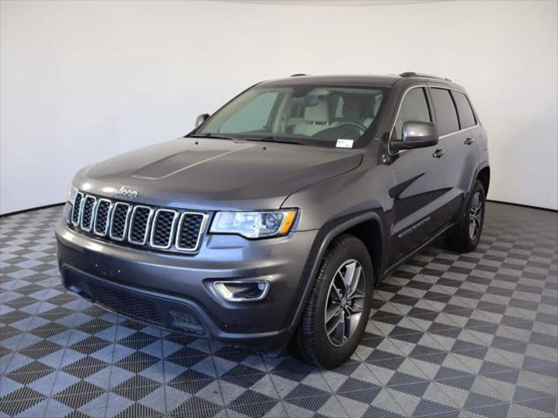 Certified 2018 Jeep Grand Cherokee Laredo image 1