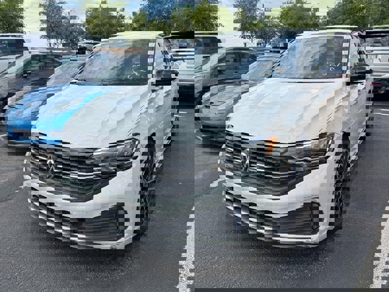 Used 2024 Volkswagen Jetta Sport image 1
