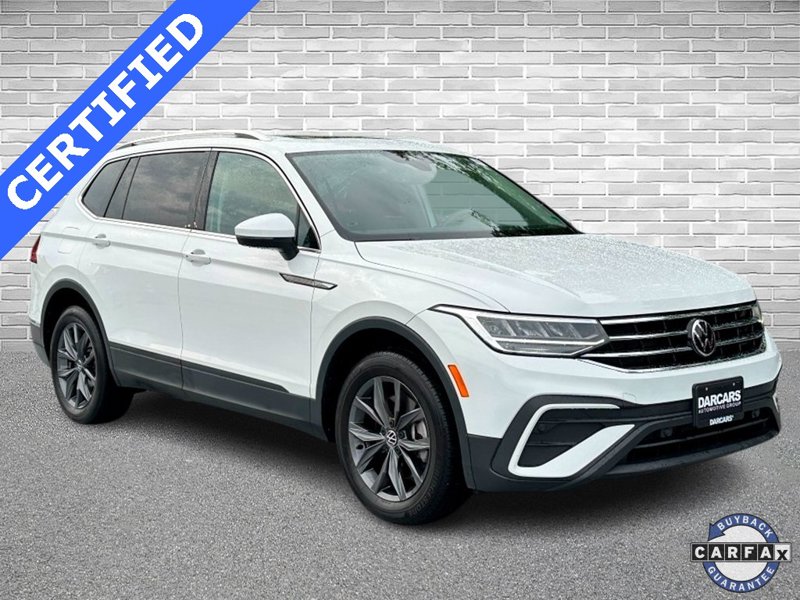 Certified 2022 Volkswagen Tiguan SE w/ Panoramic Sunroof Package image 1