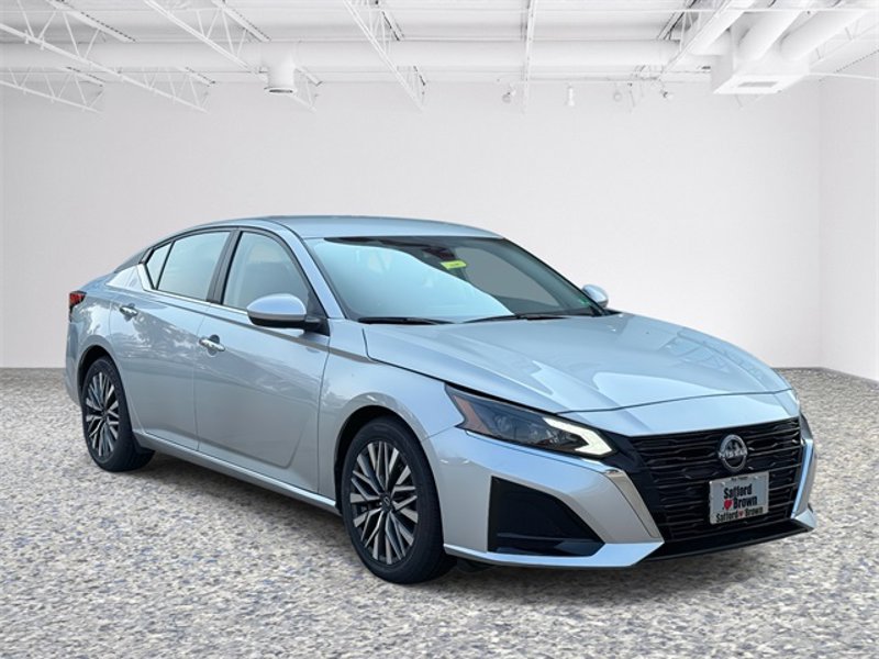 Certified 2023 Nissan Altima 2.5 SV image 1