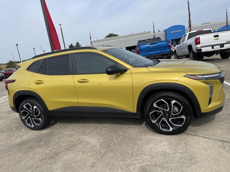 Certified 2024 Chevrolet Trax RS w/ Sunroof Package image 1