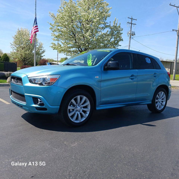 Used 2011 Mitsubishi Outlander Sport SE image 1
