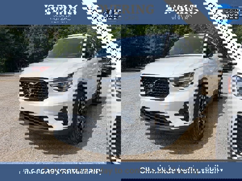 Certified 2025 Volvo XC40 B5 Plus image 1