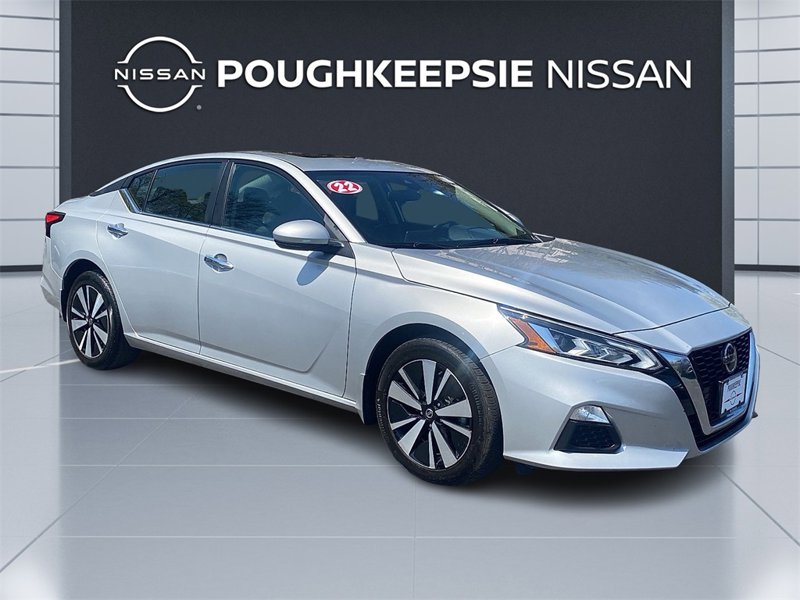 Certified 2022 Nissan Altima 2.5 SV w/ SV Premium Package image 1