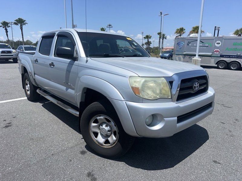 Used 2008 Toyota Tacoma PreRunner image 1