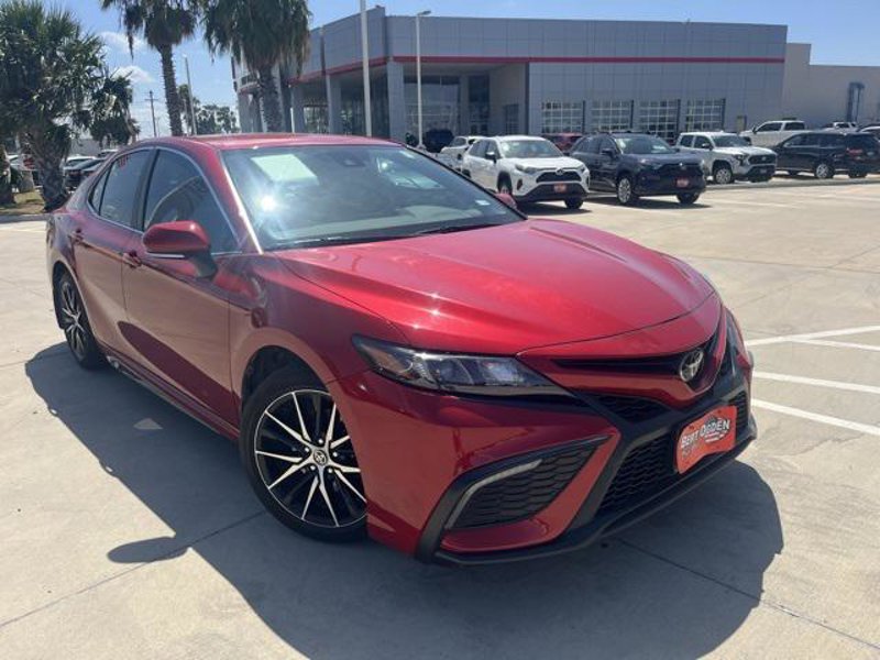 Certified 2024 Toyota Camry SE image 1