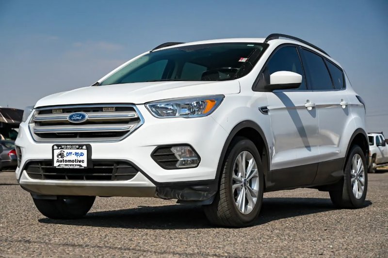 Used 2018 Ford Escape SE image 1