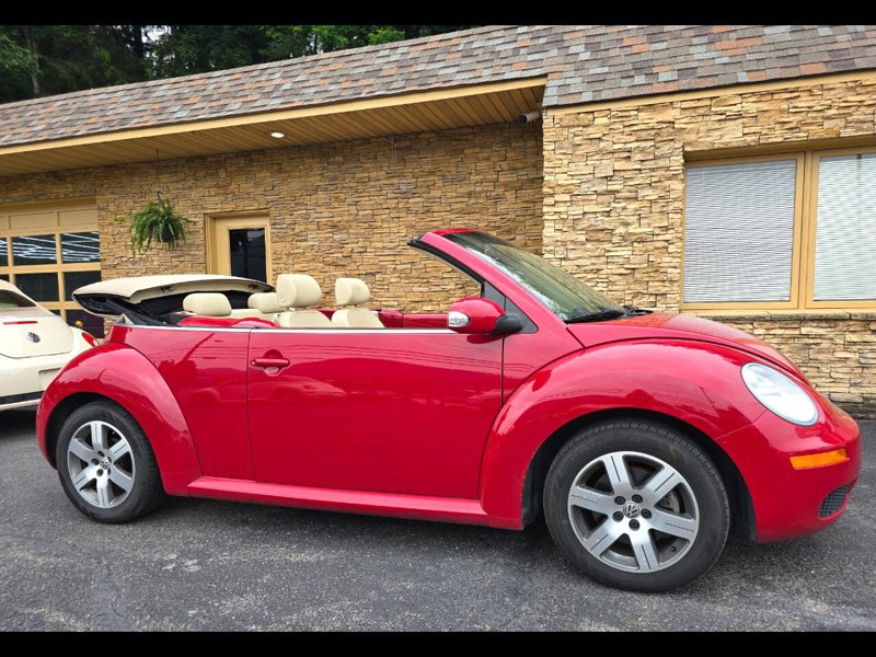 Used 2006 Volkswagen Beetle Convertible w/ Package 1 image 1