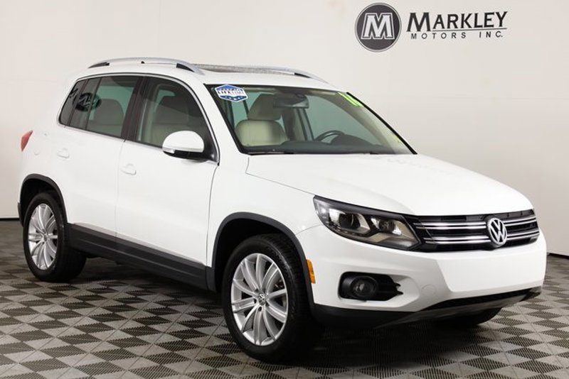 Used 2016 Volkswagen Tiguan SE image 1