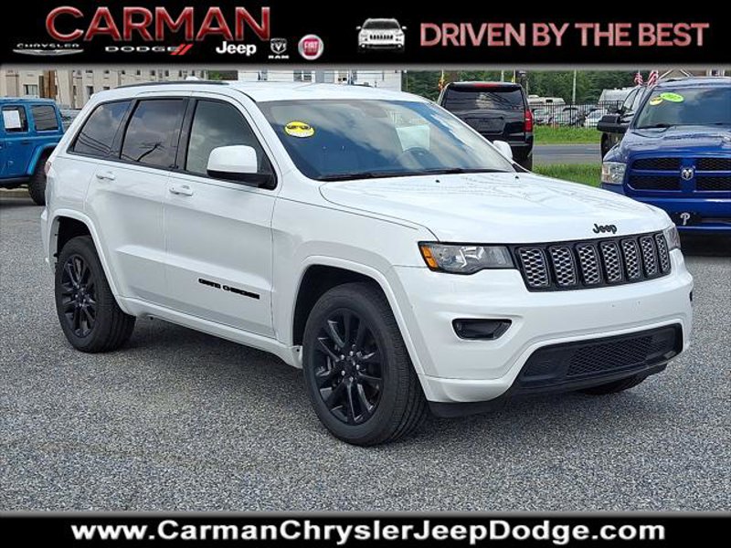 Certified 2017 Jeep Grand Cherokee Altitude image 1