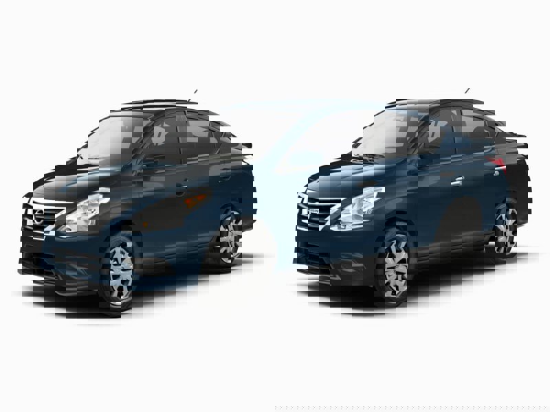 Used 2017 Nissan Versa SV image 1