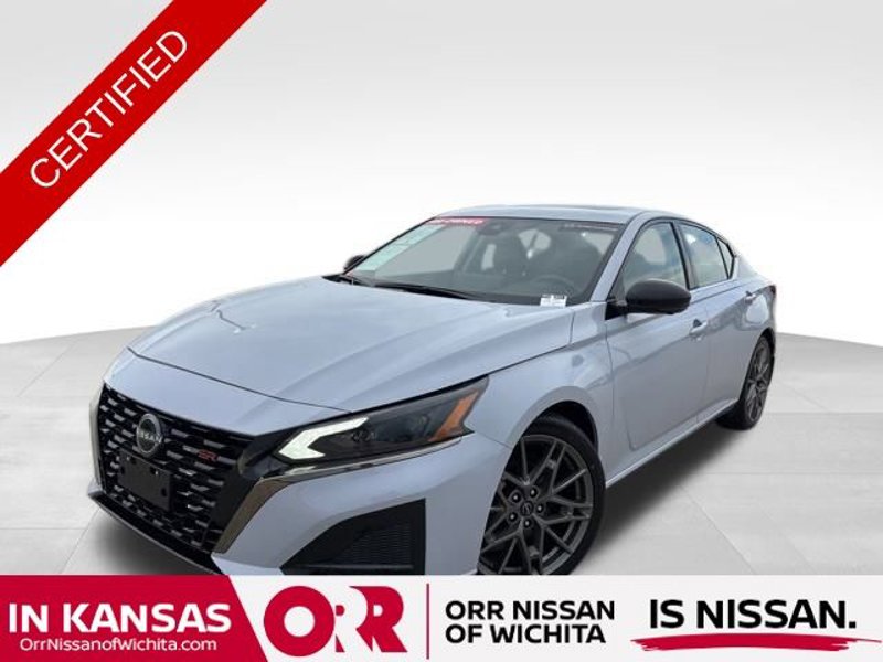 Certified 2023 Nissan Altima 2.0 SR image 1