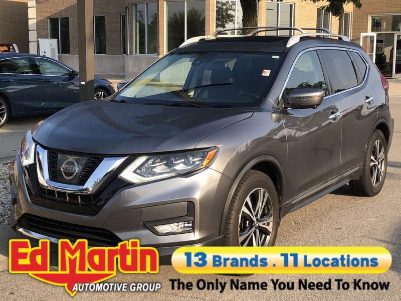 Used 2017 Nissan Rogue SL image 1