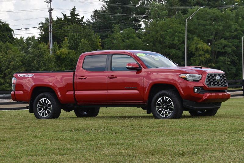 Certified 2023 Toyota Tacoma SR5 image 1