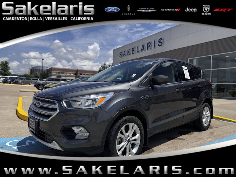 Used 2019 Ford Escape SE image 1