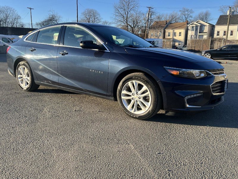 Used 2016 Chevrolet Malibu LT image 1