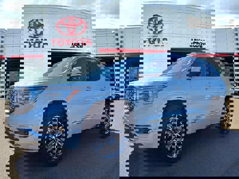 Used 2017 GMC Acadia Denali w/ Technology Package image 1