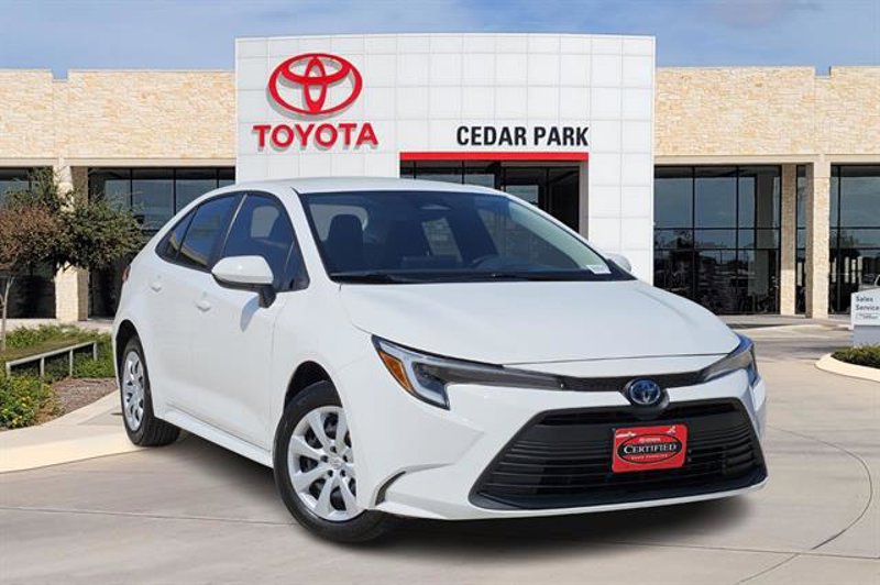 Certified 2024 Toyota Corolla LE image 1