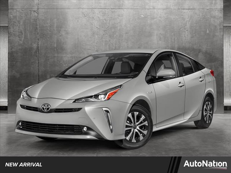 Used 2021 Toyota Prius LE image 1