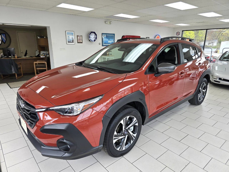 Used 2024 Subaru Crosstrek 2.0i Premium image 1