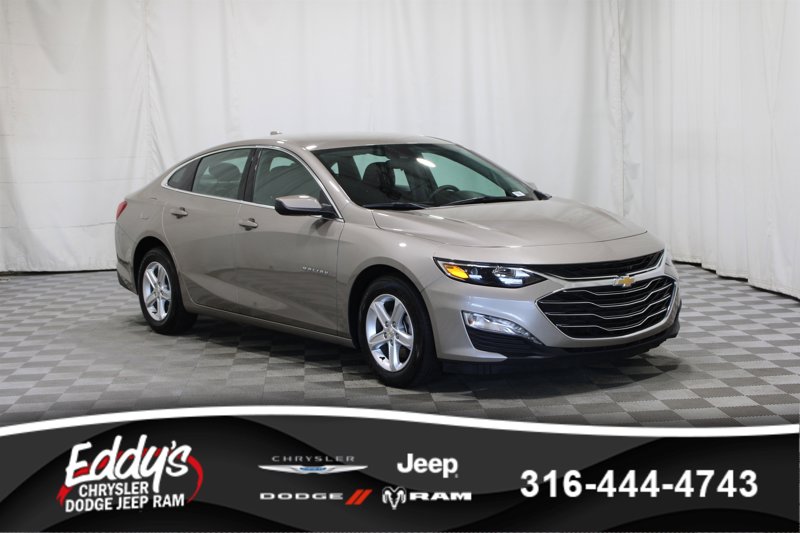 Used 2024 Chevrolet Malibu LT image 1