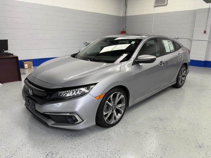 Used 2020 Honda Civic Touring image 1