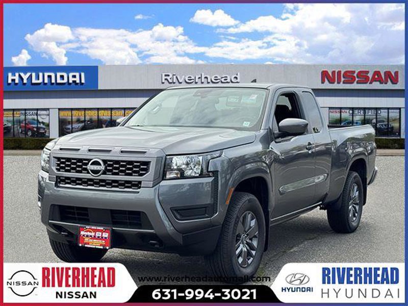 Certified 2025 Nissan Frontier SV image 1