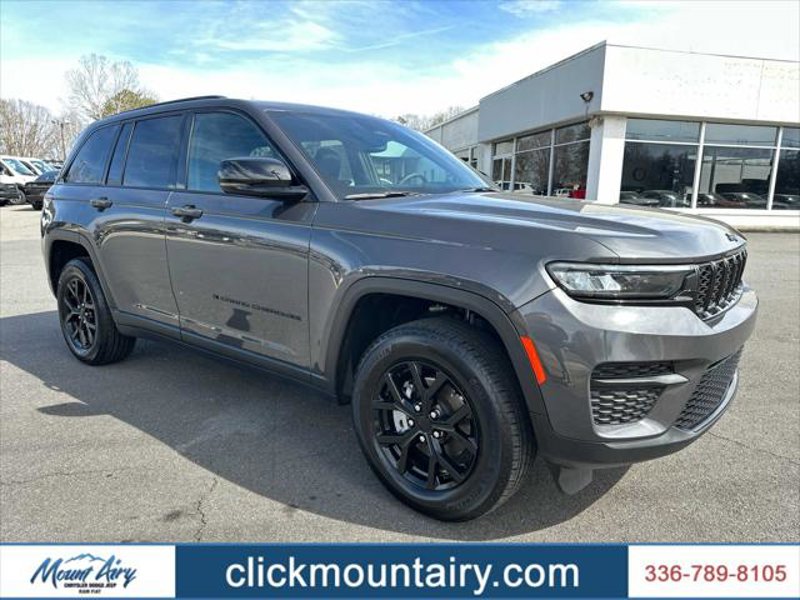 Certified 2024 Jeep Grand Cherokee Altitude image 1