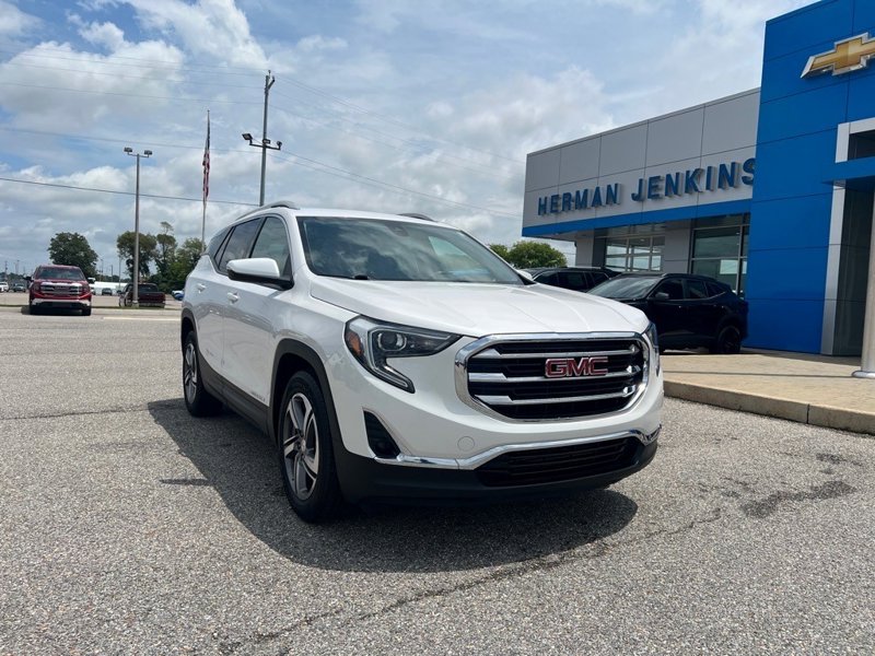 Certified 2021 GMC Terrain SLT w/ Infotainment Package II image 1