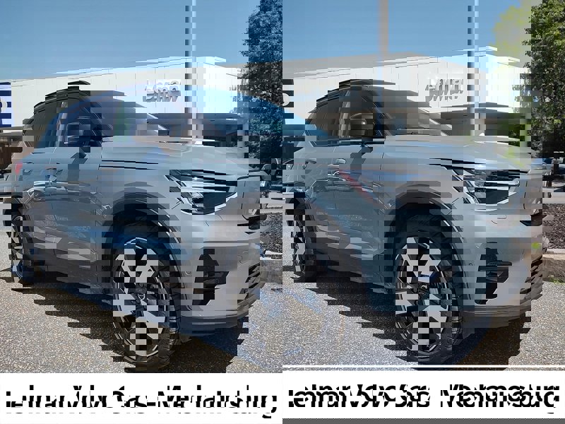 Certified 2023 Volvo XC40 Recharge Ultimate image 1