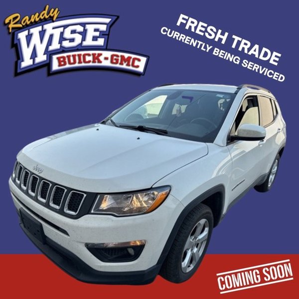 Used 2019 Jeep Compass Latitude w/ Cold Weather Group image 1