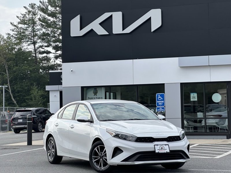 Certified 2022 Kia Forte LXS w/ LXS Technology Package image 1