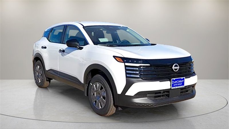 Certified 2025 Nissan Kicks S image 1