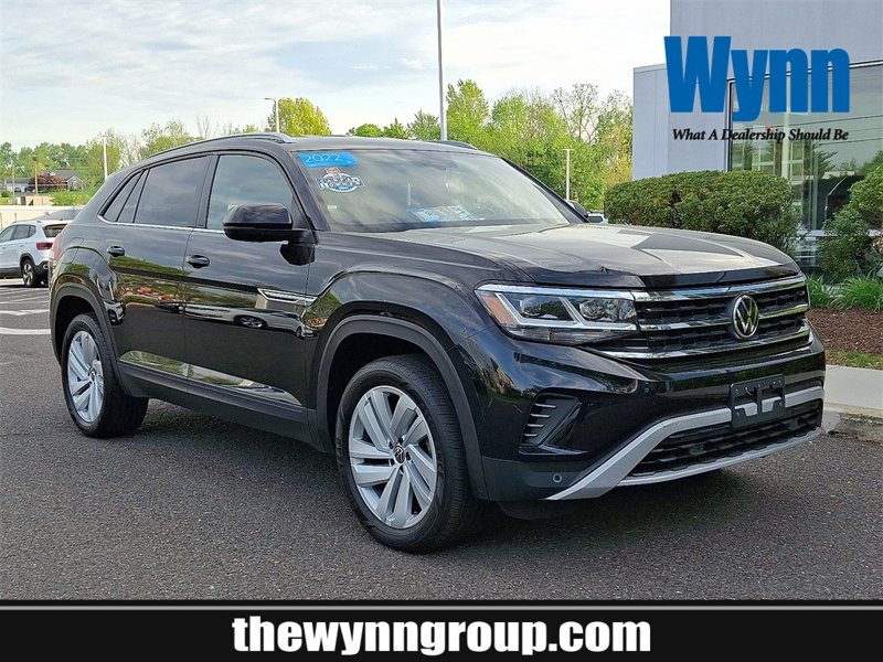 Certified 2022 Volkswagen Atlas Cross Sport SE image 1