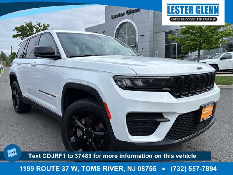 Certified 2022 Jeep Grand Cherokee Altitude image 1