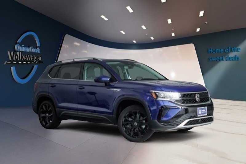 Certified 2024 Volkswagen Taos SE image 1