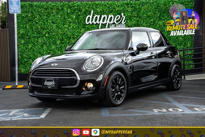 Used 2018 MINI Cooper 4-Door Hardtop w/ Signature Line Package image 1