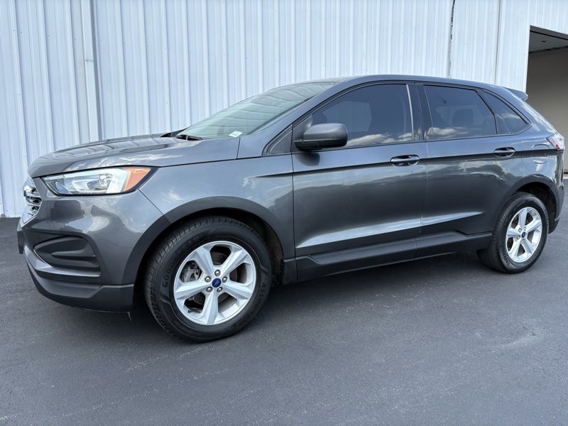 Used 2020 Ford Edge SE image 1