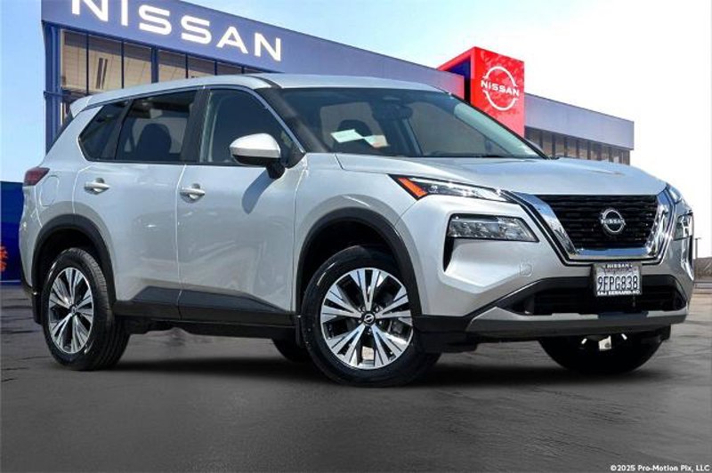 Certified 2023 Nissan Rogue SV image 1