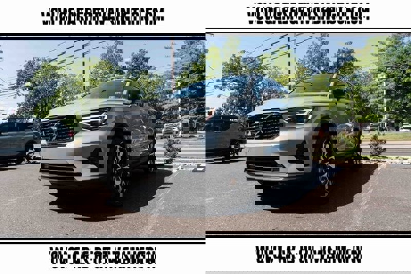 Certified 2024 Volvo XC40 B5 Ultimate w/ Protection Package Premier image 1
