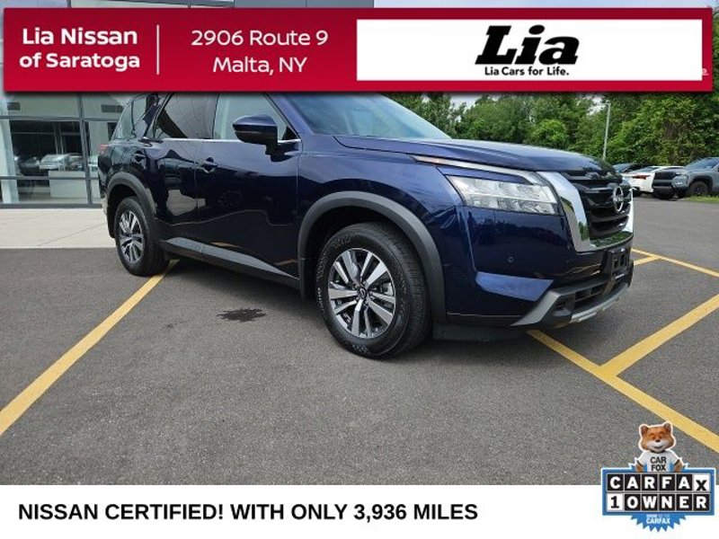 Certified 2024 Nissan Pathfinder SL image 1