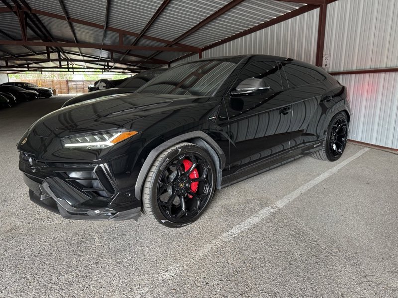 Used 2023 Lamborghini Urus Performante image 1