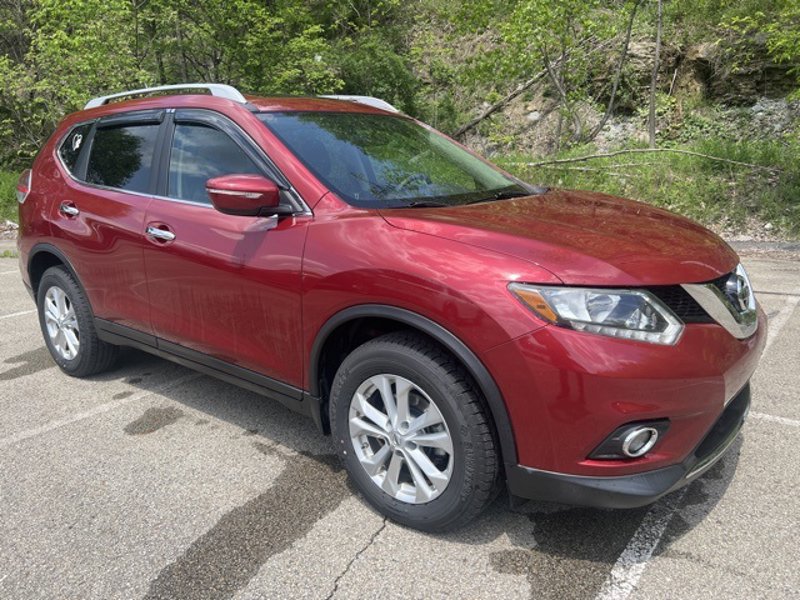 Certified 2015 Nissan Rogue SV w/ SV Moonroof Package image 1