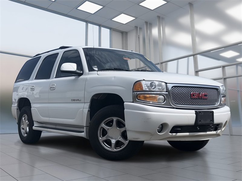 Used 2002 GMC Yukon Denali image 1