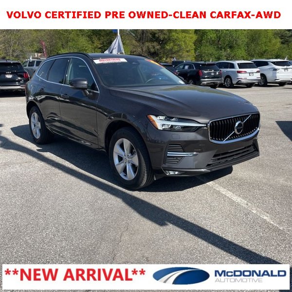 Certified 2022 Volvo XC60 B5 Momentum image 1