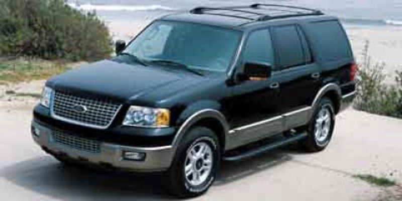 Used 2004 Ford Expedition XLT image 1