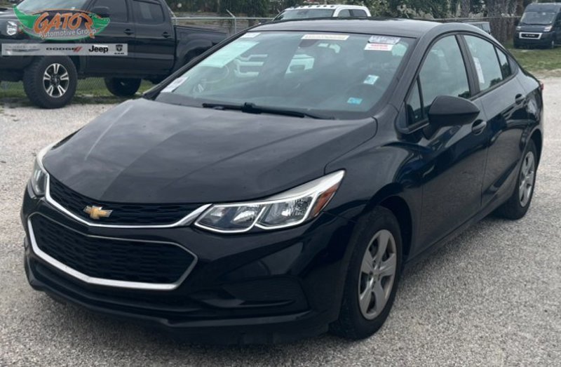 Used 2018 Chevrolet Cruze LS image 1