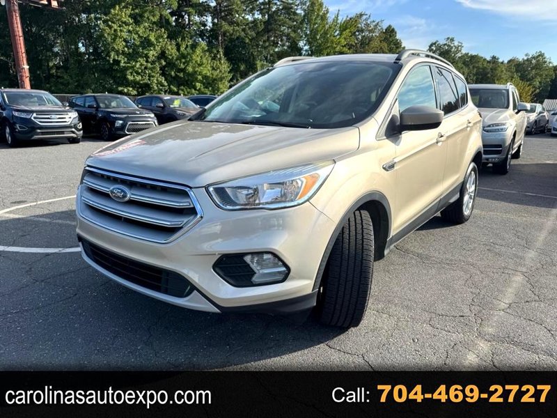 Used 2018 Ford Escape SE image 1