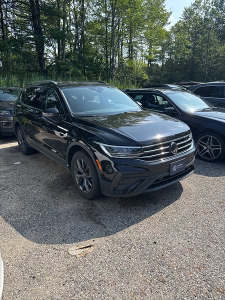 Certified 2022 Volkswagen Tiguan SE w/ Panoramic Sunroof Package image 1